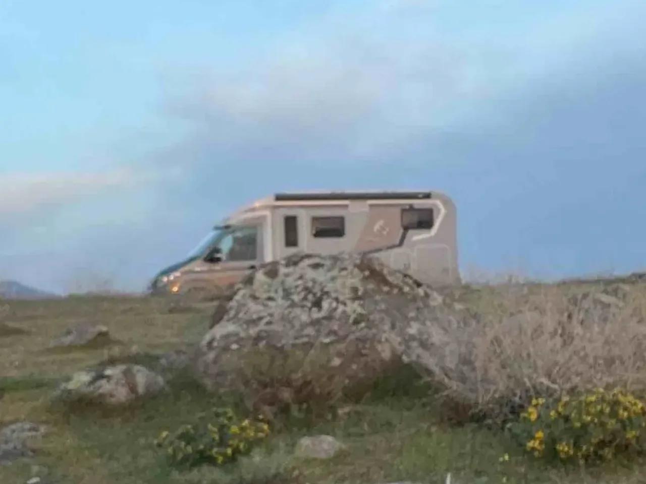 Van, - 1