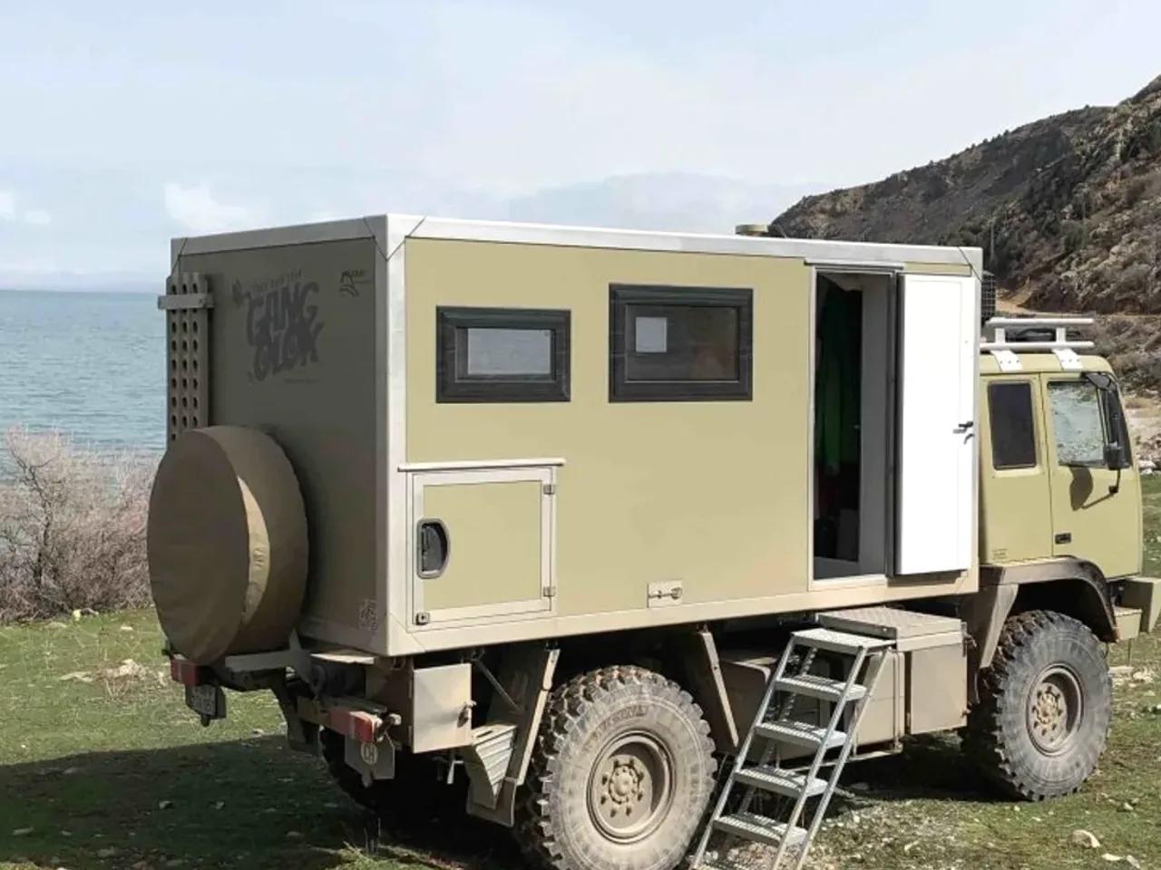 Van, - 1