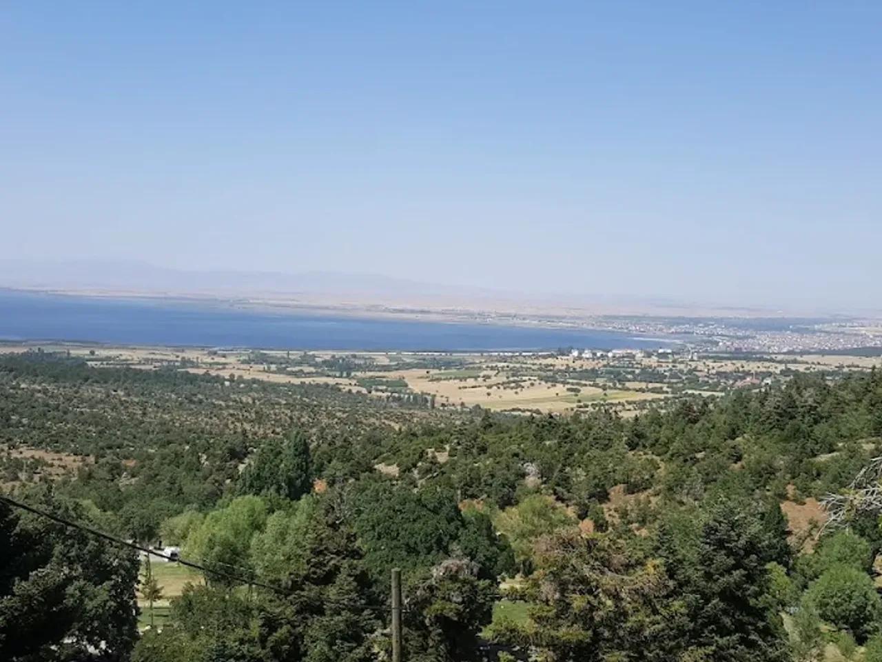 Yakamanastır Tabiat Parkı