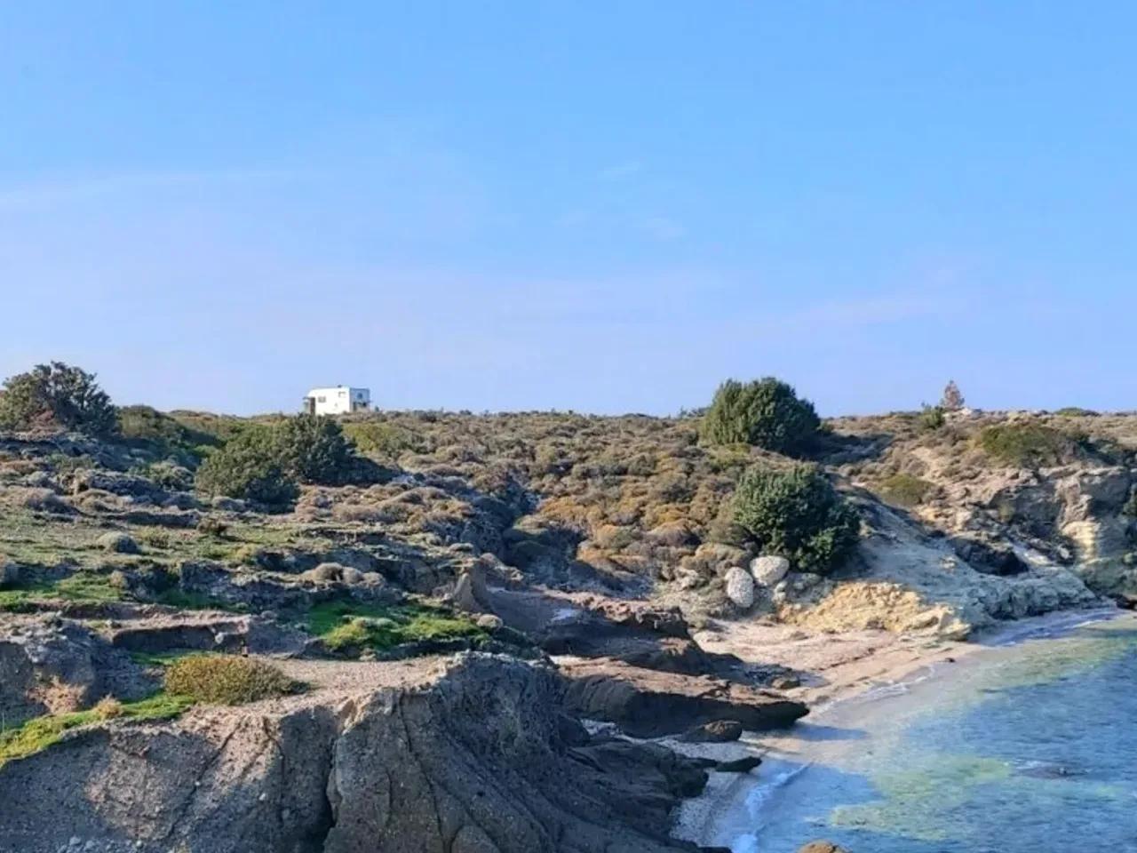 Yalı, - 1