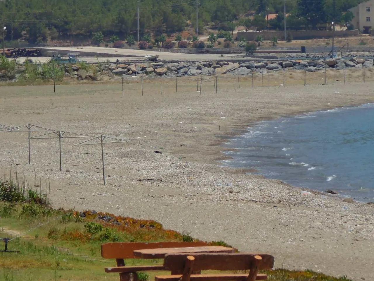 Yeşilovacık Halk Plajı
