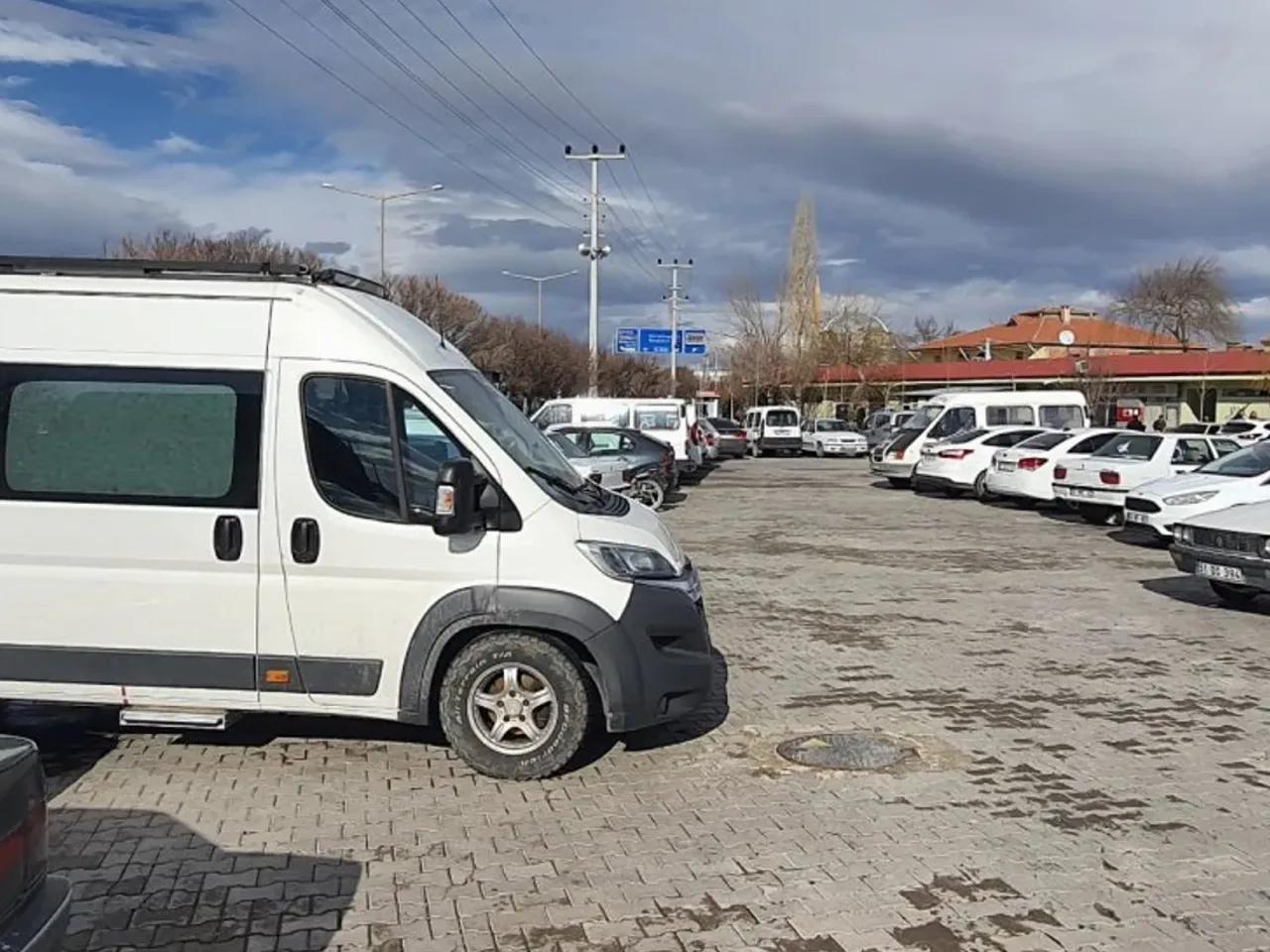 Yukarı,100 Nevşehir Niğde Yolu - 1