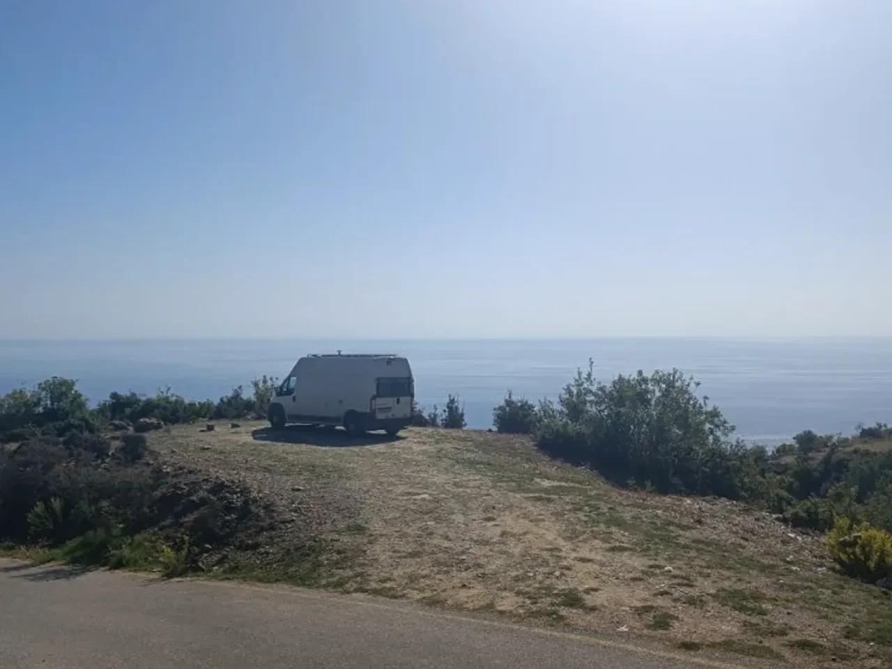 Yukarı, - 1