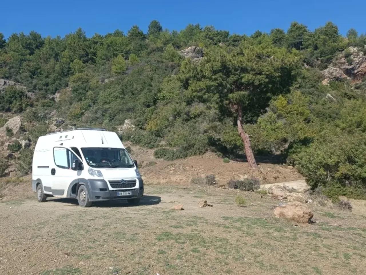 Yukarı, - 2