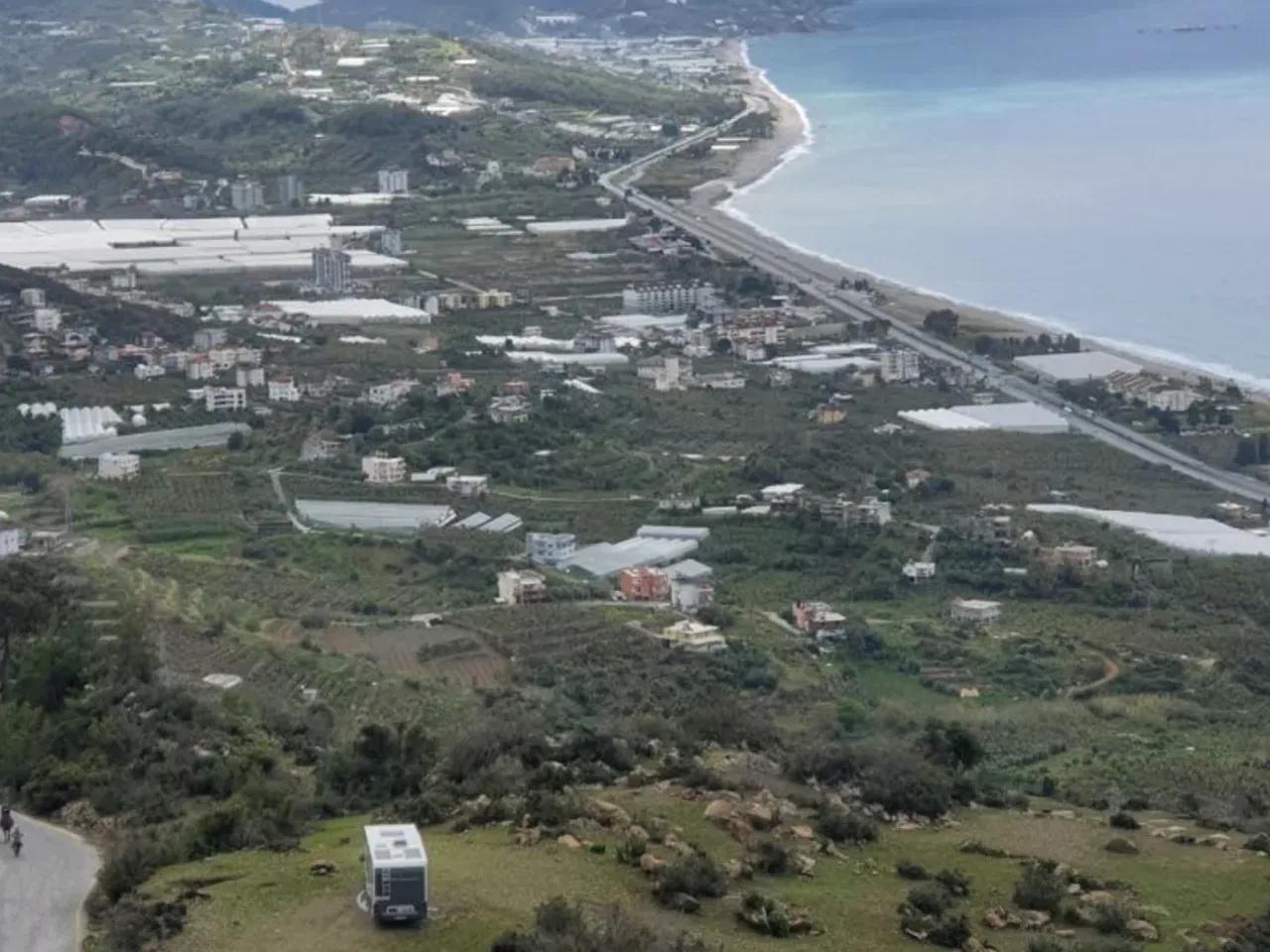 Yukarı, - 3