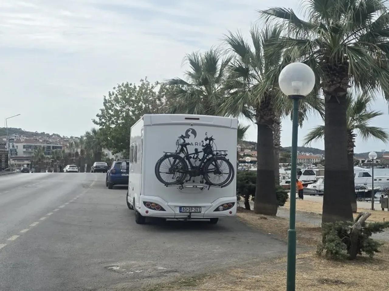 Yunus Emre Caddesi, Ayvalık - 1