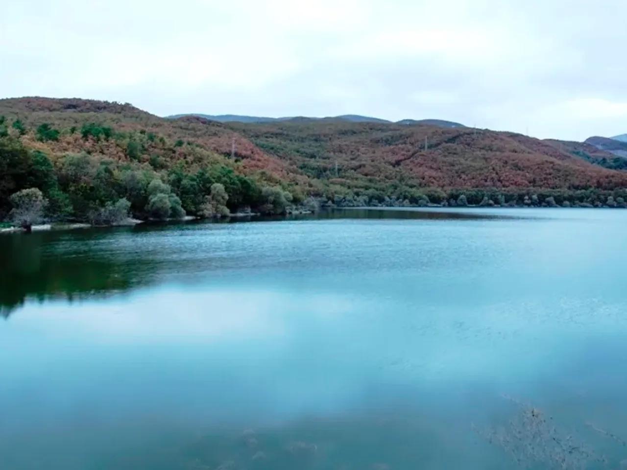 Zinav Gölü Tabiat Parkı