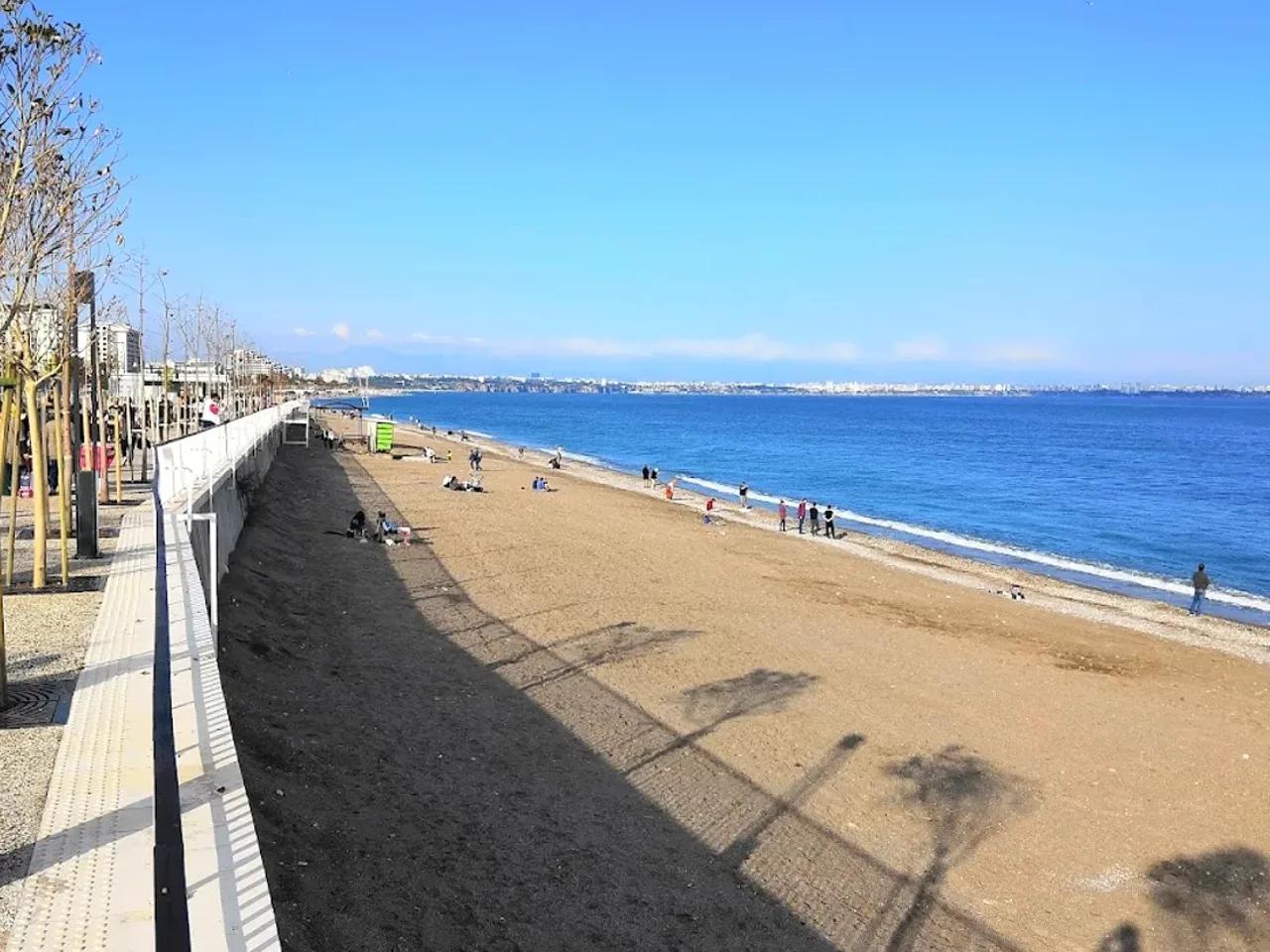 Beach of Women - 2