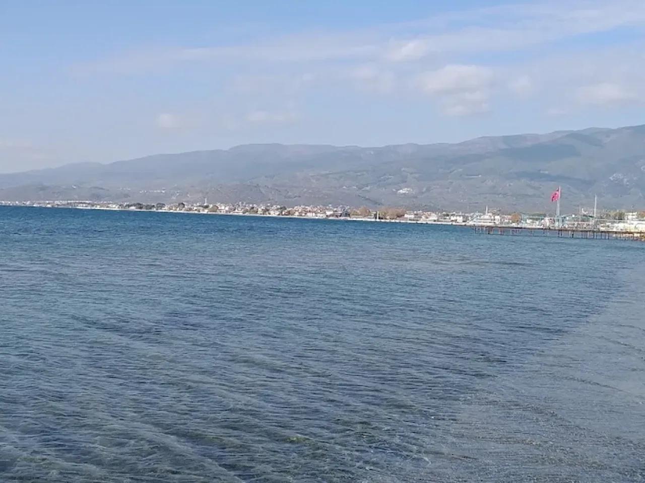 Akçay Sarıkız Halk Plajı
