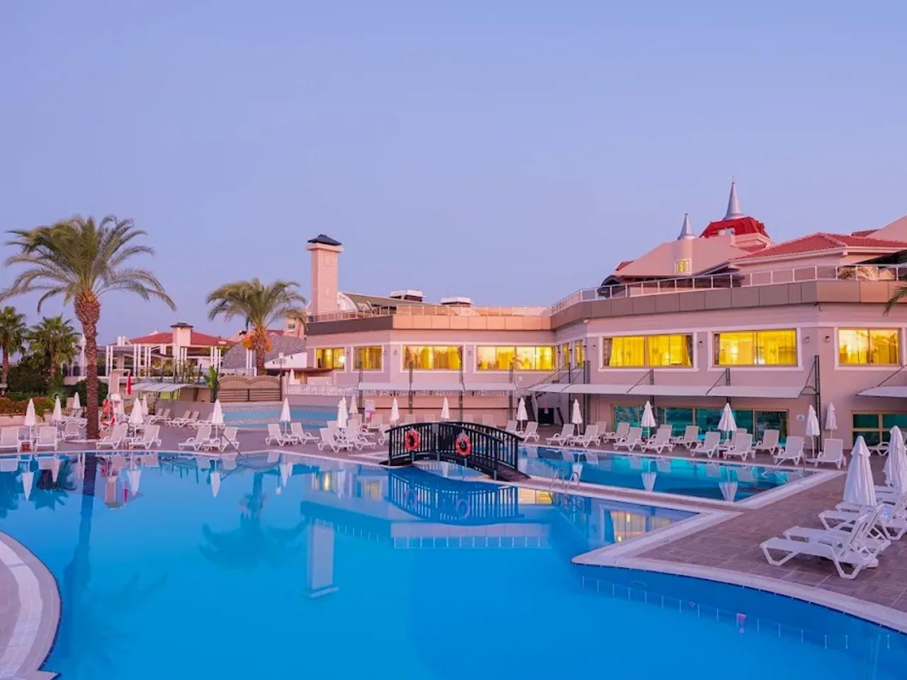Belek Beach Resort, Aydınbey Famous Resort Hotel, Luna Vista Hotel
