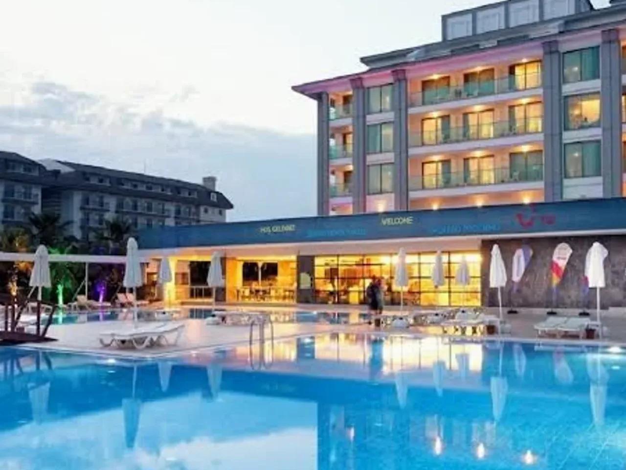 Crystal Boutique, Crystal Family, Armas Life Belek - 1