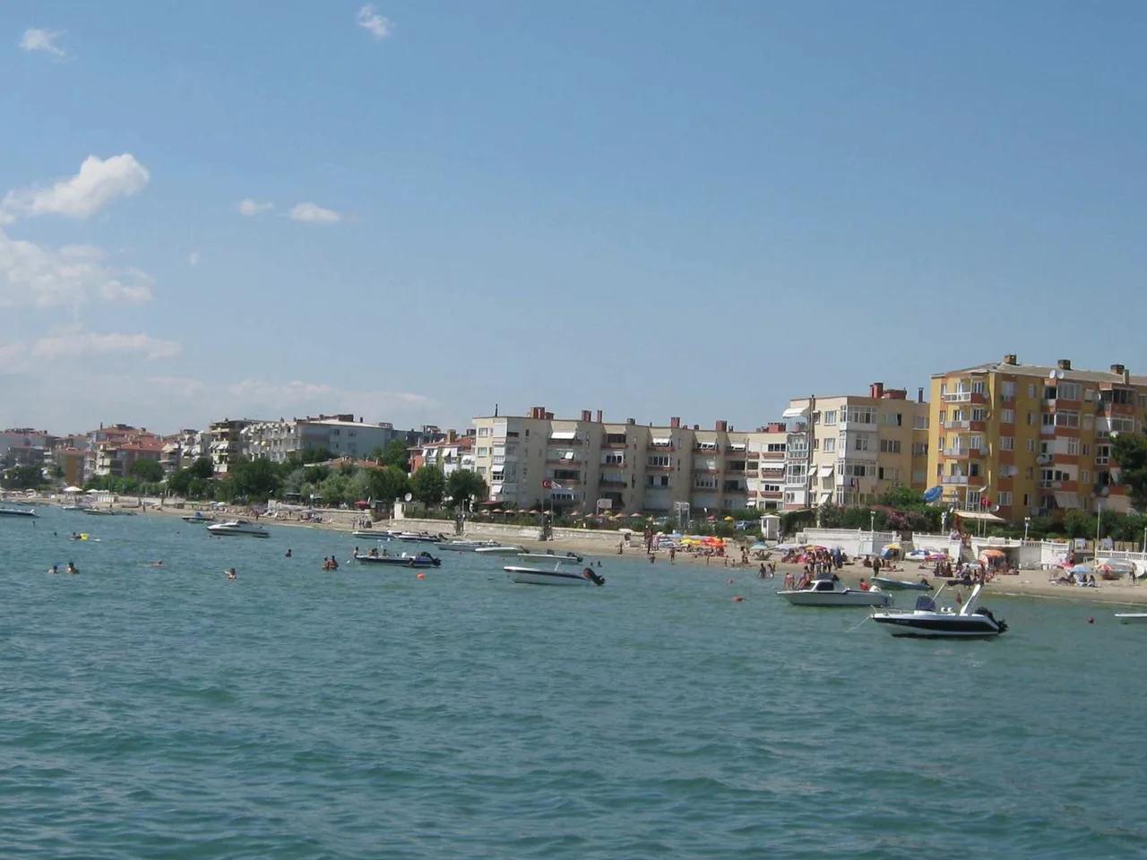 Kamiloba Halk Plajı Ağar Kamping Önü