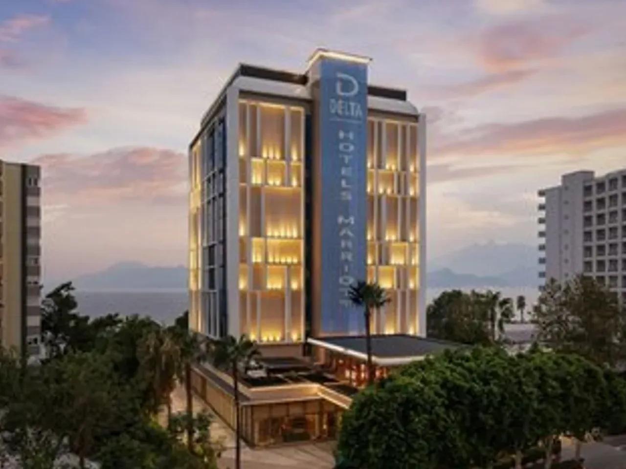 Mobil Public Beach, Delta Hotels By Meriott Antalya Lara, İnciraltı Public Beach